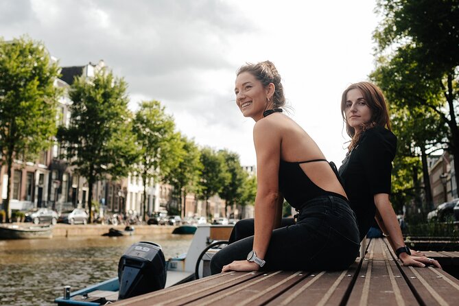 Amsterdam: Professional Photoshoot at the Canals - Why Amsterdam’s canals make such good portraits