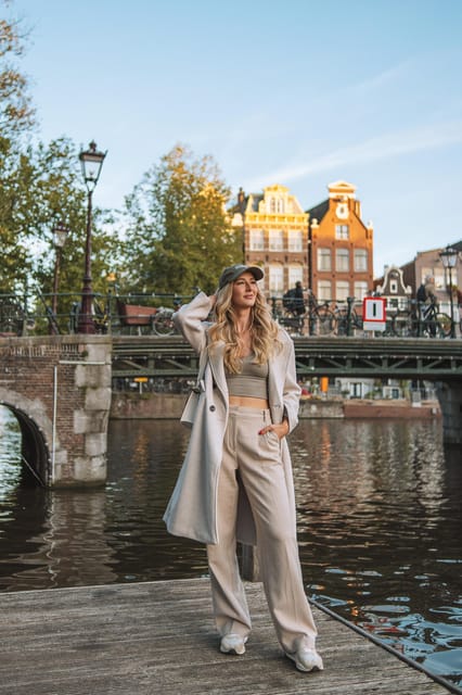 Amsterdam: Professional Photoshoot at the Canals - Pricing and what the package really buys you
