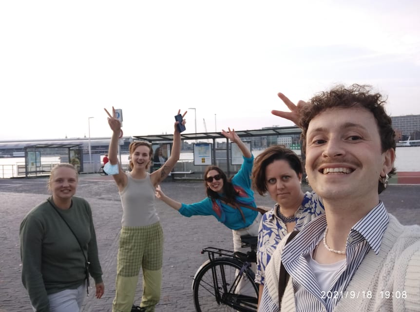 Amsterdam: Rainbow Rural Bike Tour With Local Gay Guide - Wooden houses, animals, and the pleasure of an easy route
