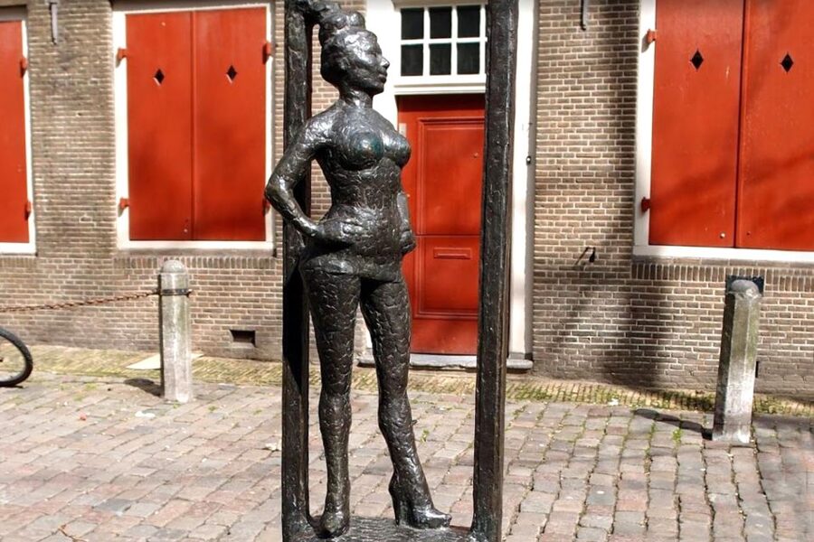 Amsterdam: Red Light District 1-hour Smartphone Audio Tour - Finishing at Nieuwmarkt and the Waag