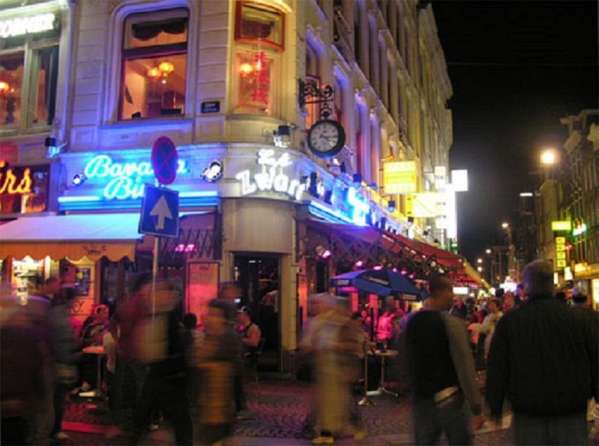 Amsterdam: Red Light District and Local Pub Tour - Why this walk is more than a Red Light District photo stop