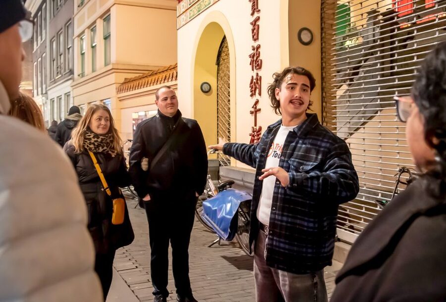 Amsterdam Red Light District & Coffee Shop Tour - What the guides add to the experience
