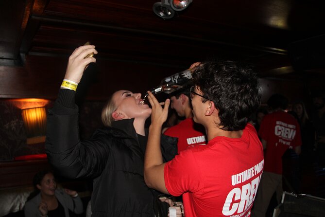 Amsterdam Red Light District Pub Crawl - Who gets the most from this pub crawl