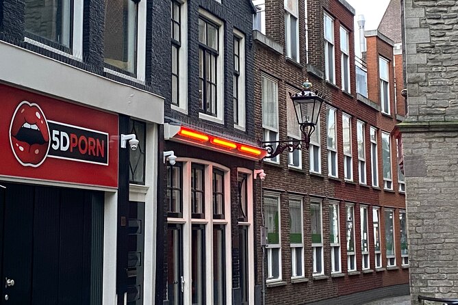 Amsterdam Red Light District: Serene and Other! - Chinatown, narrow lanes, and the famous windows