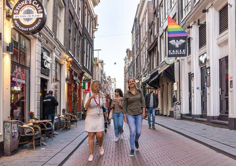Amsterdam: Red Light District Tour in German/English/Italian - Warmoesstraat, the dancing houses, and Amsterdam Centraal