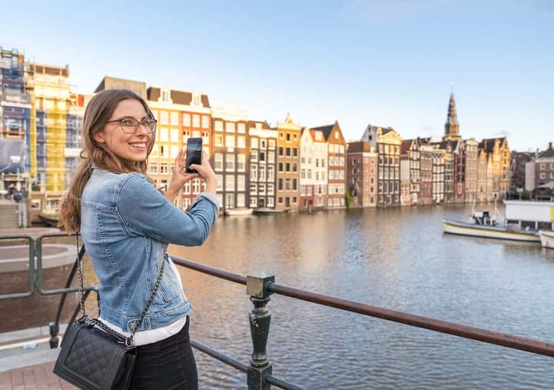 Amsterdam: Red Light District Tour in German/English/Italian - Chinatown and Nieuwmarkt add needed perspective