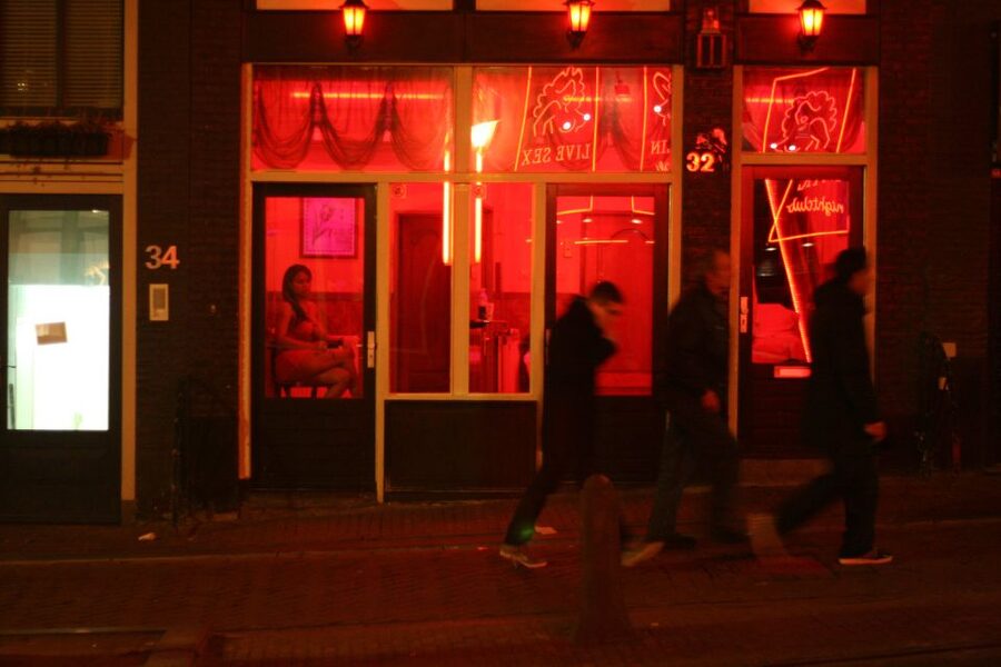 Amsterdam Red Light District tour with a local guide - Key points to know before booking