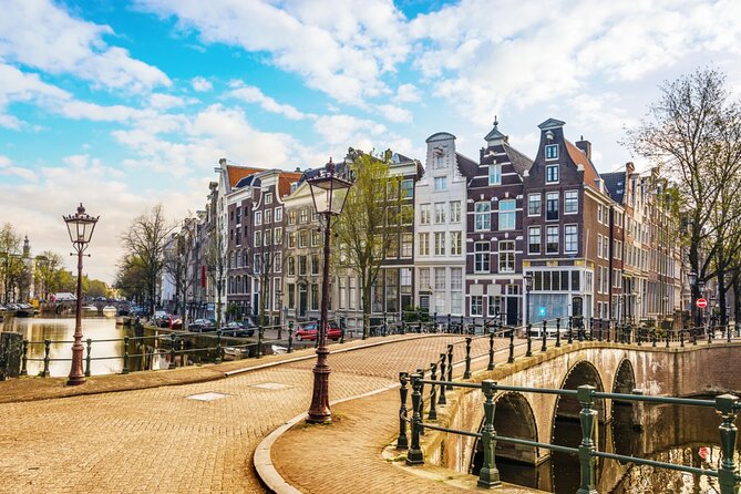 Amsterdam Red Light District Treasure: Self-Guided Tour & Quest - De Wallen requires curiosity and good manners
