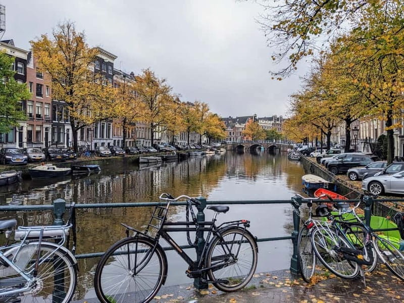 Amsterdam: Rembrandt & Van Gogh walking tour - Oudemanhuispoort and the link between artists