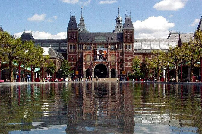 Amsterdam Rijksmuseum Guided Tour - A guide who adds history without burying the art