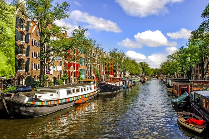Amsterdam Scavenger Hunt and Highlights Self Guided Audio Tour - Beurs van Berlage and Amsterdam’s central welcome