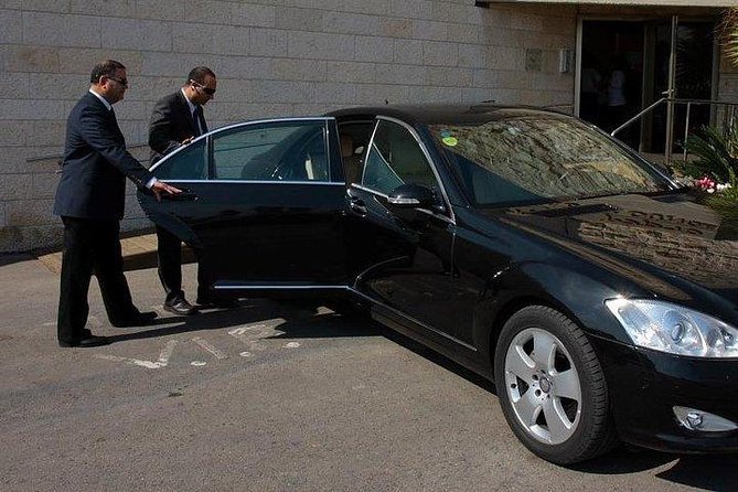 Amsterdam Schiphol Airport Transfer - Arriving at Schiphol and finding your driver