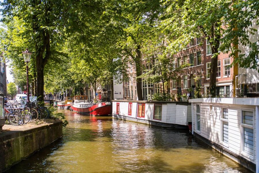 Amsterdam: Semi-Open Canal Boat Cruise - How much the $24 price is worth