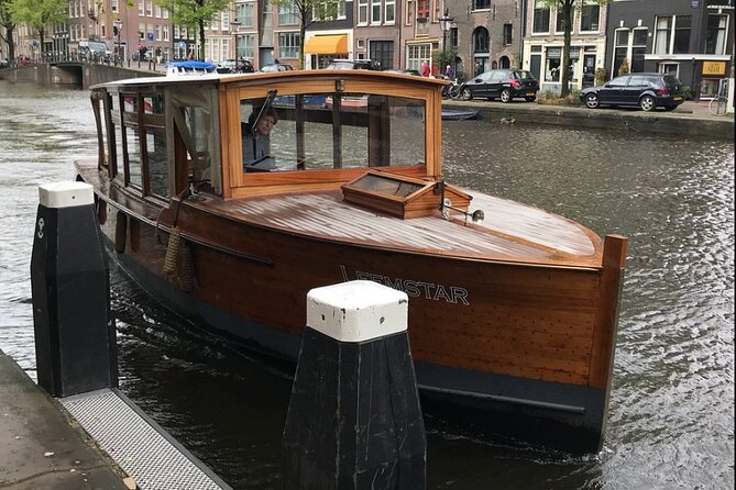 Amsterdam small-group canal cruise in 1920s saloon boat - Meeting point and practical details