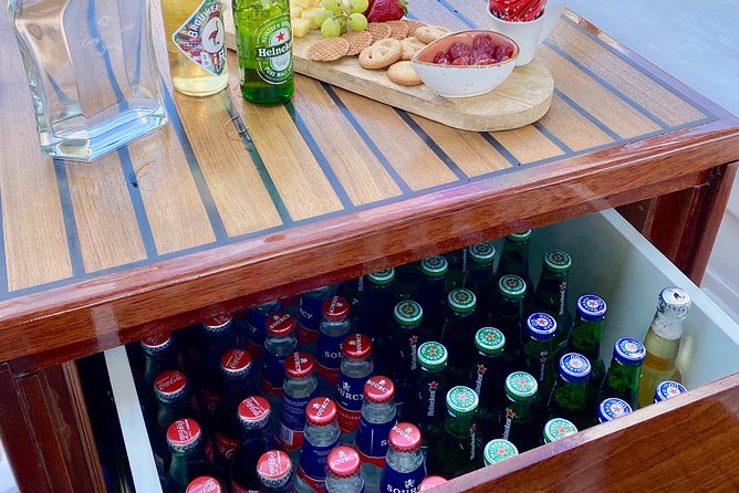 Amsterdam Small-Group Canal Cruise Including Snacks and Drinks - Is $72.53 a fair price?