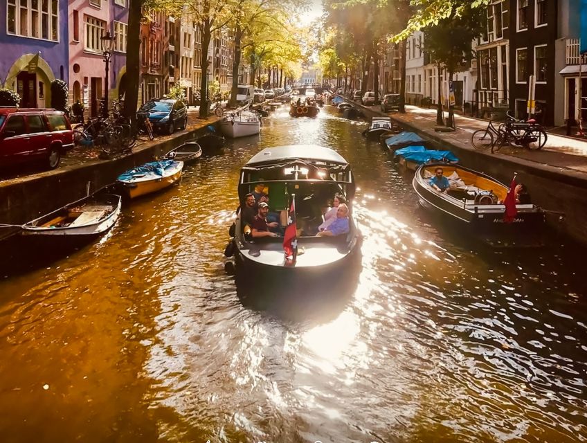 Amsterdam: Smoke and Lounge City Boat Cruise - Key points to know before booking