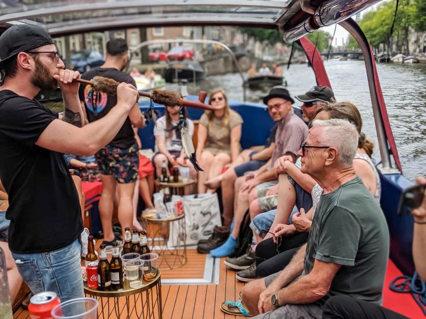 Amsterdam: Smoke and Lounge City Boat Cruise - The crew makes the difference