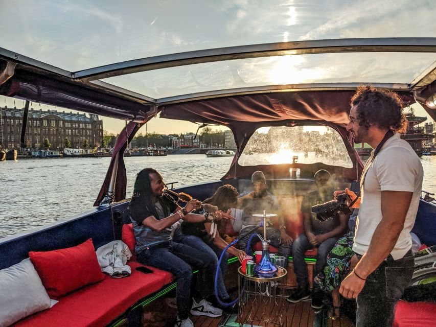 Amsterdam: Smoke and Lounge City Boat Cruise - A relaxed canal ride, not a party boat