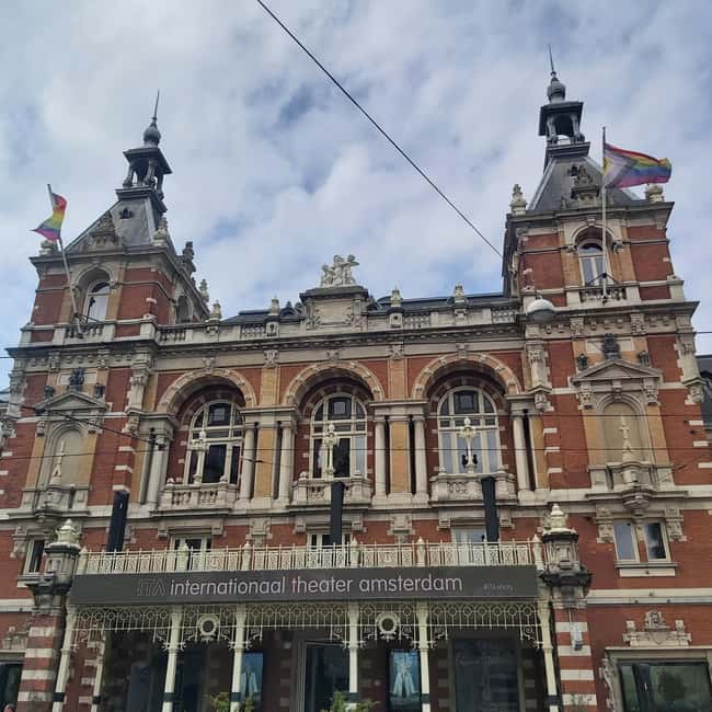 Amsterdam: Spanish Tour Unmasking the Redlight District - Why this walk is more than a look at red lights