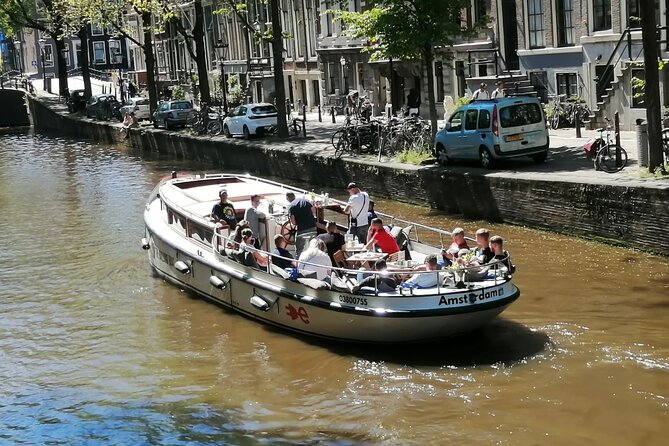 Amsterdam The Bulldog Boat Smoke Friendly Cruise + 2 drinks - Cold weather, blankets, and the open-air question