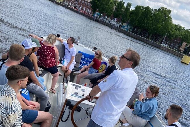 Amsterdam The Bulldog Boat Smoke Friendly Cruise + 2 drinks - One hour through the UNESCO Amsterdam canals