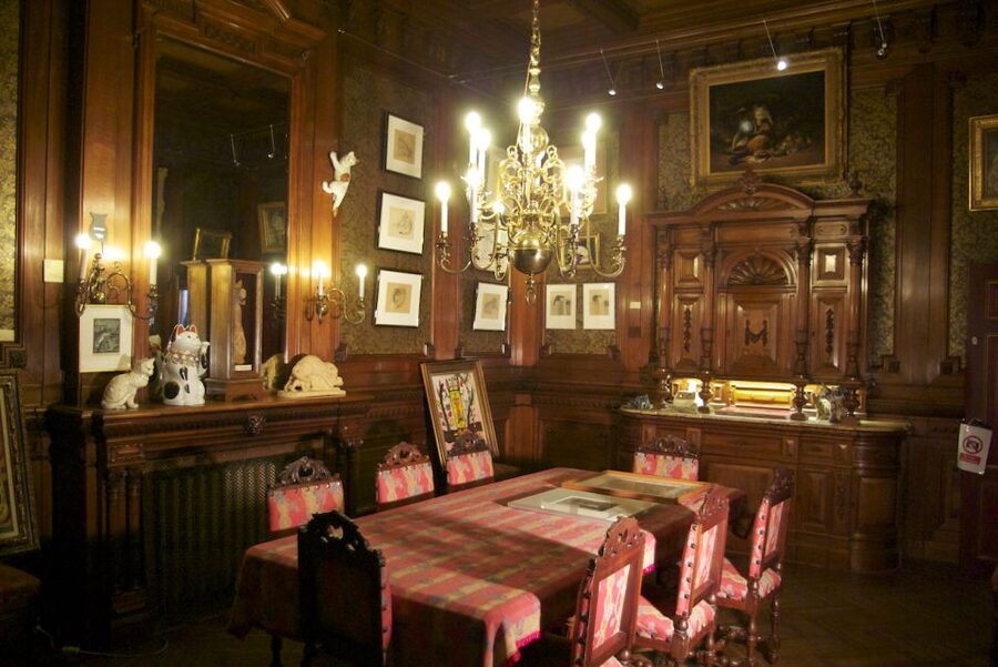 Amsterdam: The Kattenkabinet Cat Museum Entry Ticket - A collection that ranges from Rembrandt to playful curiosities