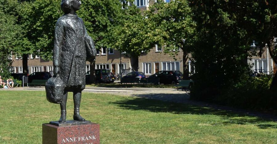 Amsterdam: The Life of Anne Frank Walking Tour - Seeing the schools and places that shaped Anne’s childhood