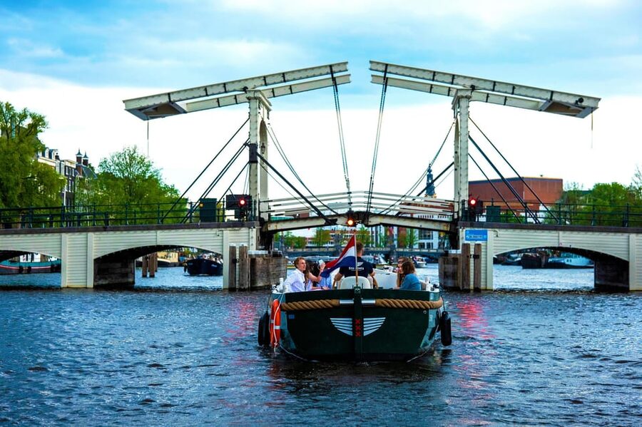 Amsterdam: The Newest Canal Cruise with Drink Option - Key points to know before you book