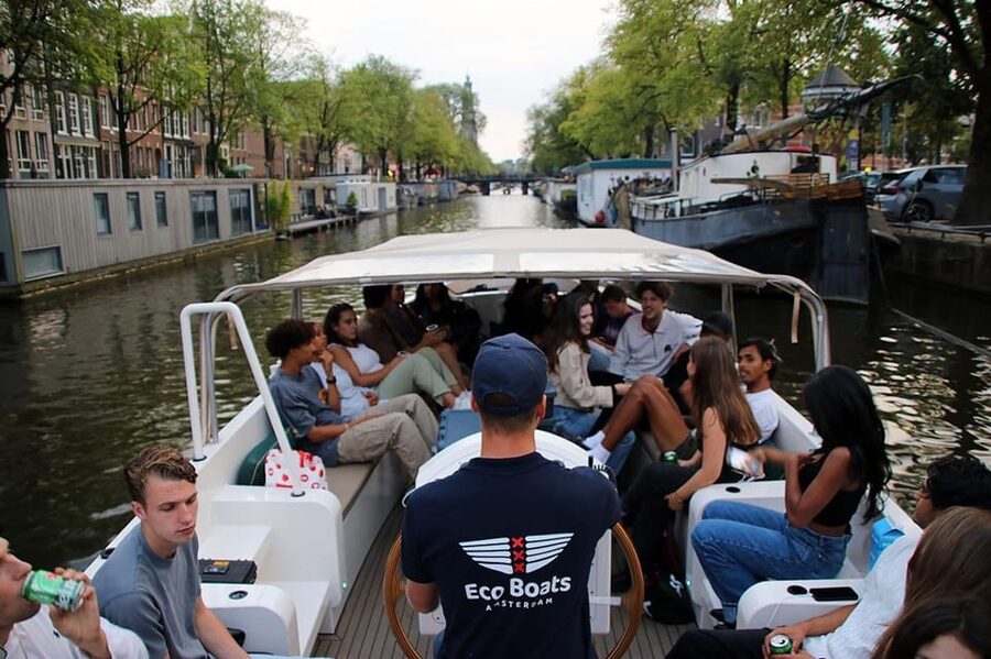 Amsterdam: The Newest Canal Cruise with Drink Option - Finding the boat beside Amsterdam Central Station