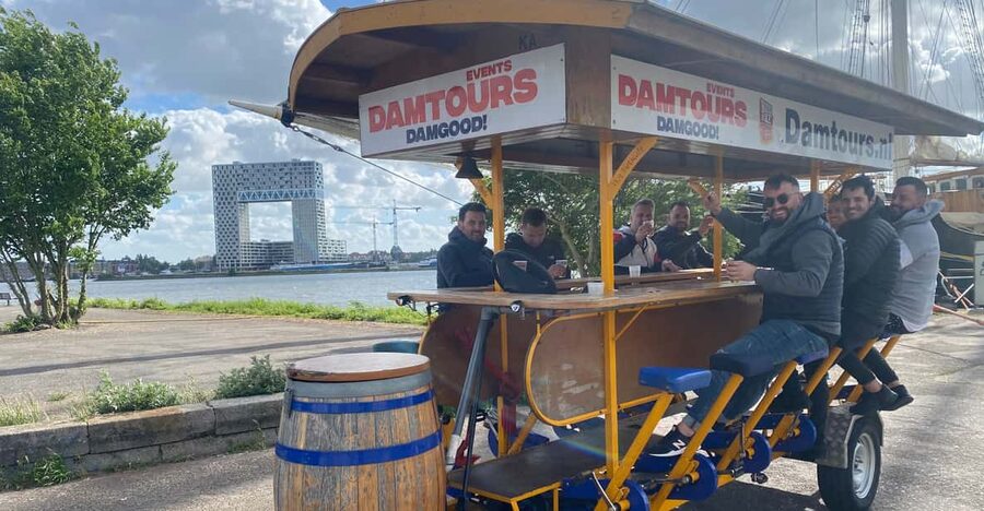 Amsterdam: The Original BUBBLES & BIKE Private Prosecco Tour - Cold Prosecco, your playlist, and a sober driver