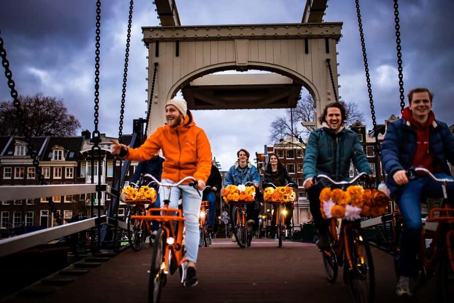 Amsterdam: Top Highlights Guided Bike Tour EN/DE/ES/FR/IT/CN - Vondelpark: a calmer stretch of the route