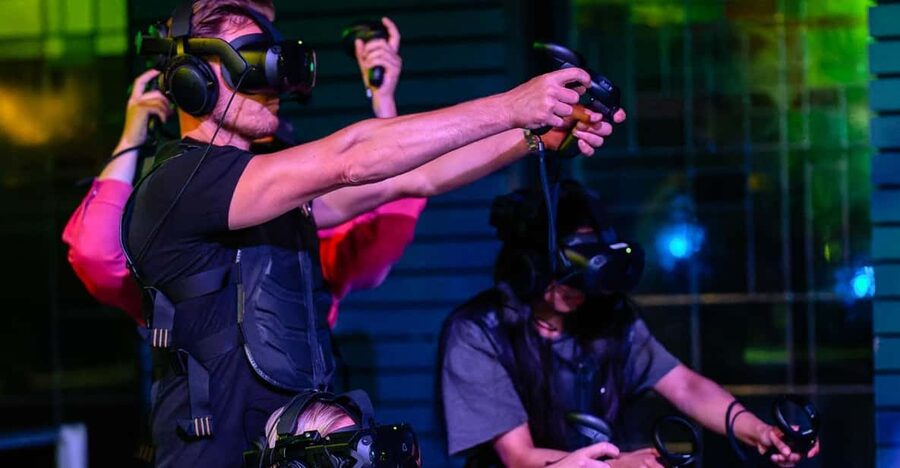 Amsterdam: Ultimate VR Experience: 60 minutes - Getting to A’DAM VR behind the A’DAM Toren