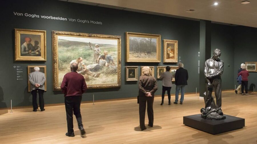 Amsterdam: Van Gogh Museum Guided Tour - The opening galleries and Van Gogh’s changing style
