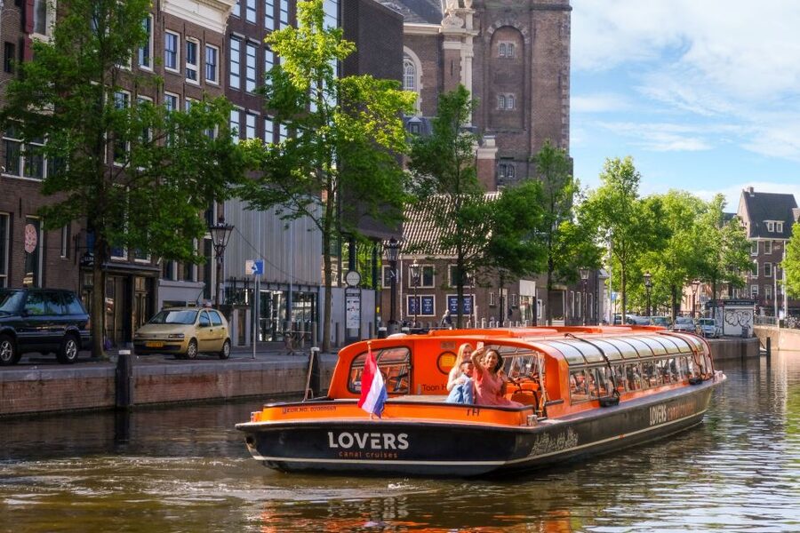 Amsterdam: Van Gogh Museum Ticket & Canal Cruise - Should you book the Van Gogh Museum and canal cruise?