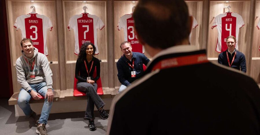 Amsterdam: VIP Johan Cruijff ArenA Tour with Drink and Scarf - Who should book this stadium experience
