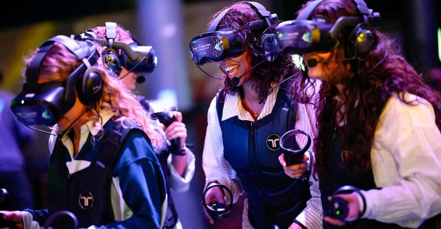 Amsterdam: VR Game Park Free-Roaming Experience - A short, active break behind the A’DAM Toren