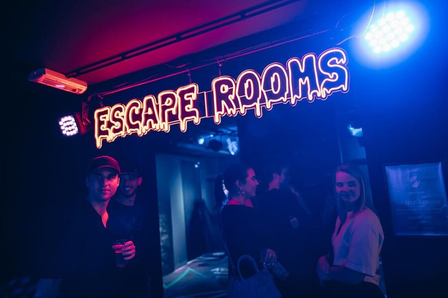 Amsterdam: VR Starter Pack with 6 Tokens - Shooting games, racing, and escape rooms