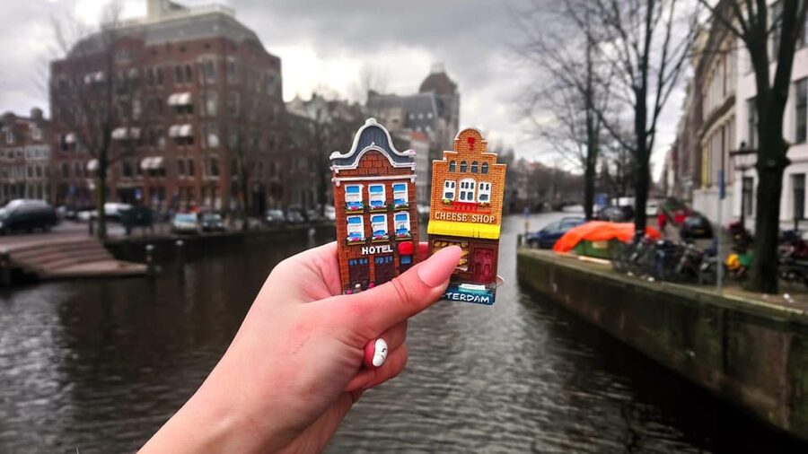 Amsterdam Walking Tour with a Local - Getting your bearings with a private Amsterdam guide