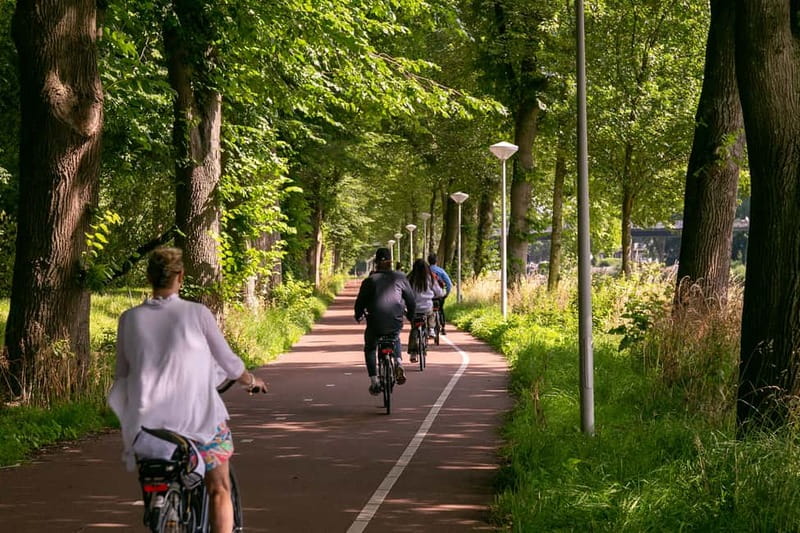 Amsterdam: Windmill, Cheese, and Countryside E-Bike Tour - Monnickendam adds a fishing-town note