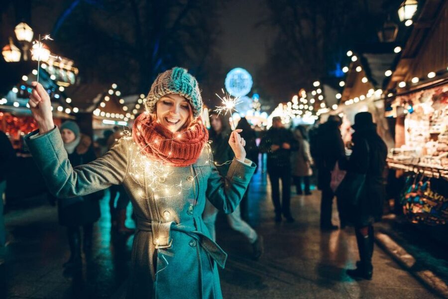 Amsterdam Winter Walking Tour - Gluhwein or Hot Chocolate Near Noordermarkt