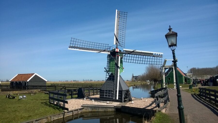Amsterdam: Zaanse Schans 3-Hour Small Group Tour - Who should book this Zaanse Schans tour?