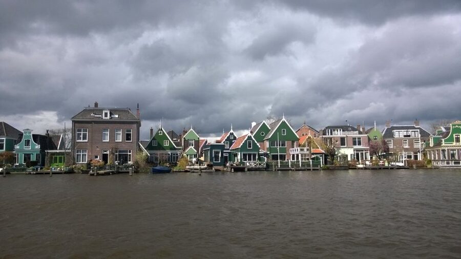 Amsterdam: Zaanse Schans 3-Hour Small Group Tour - Meeting outside LOT61 near Amsterdam Centraal