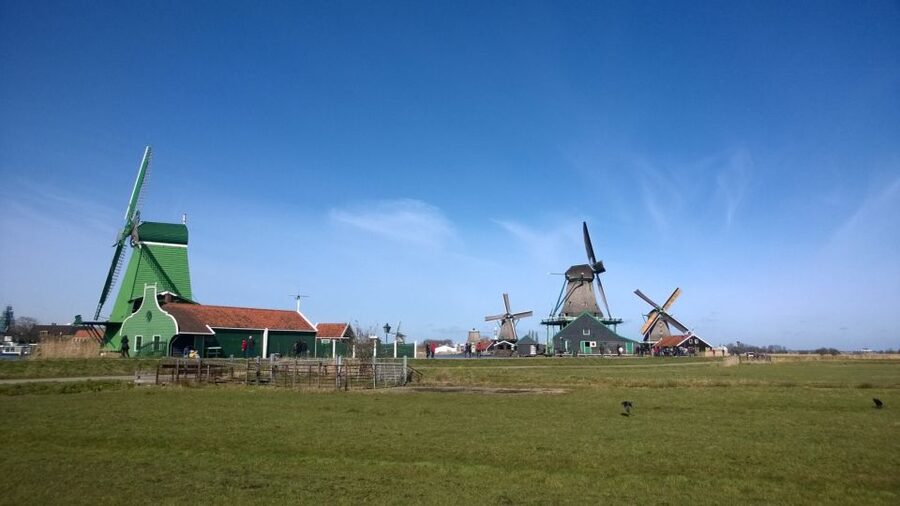 Amsterdam: Zaanse Schans 3-Hour Small Group Tour - The drive north and the first look at the village