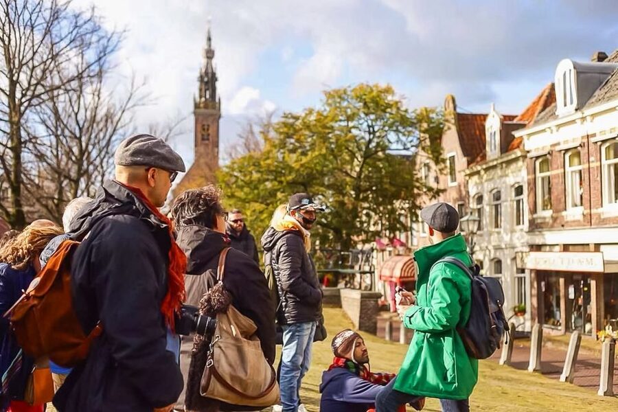 Amsterdam: Zaanse Schans, Edam, Volendam & Marken Bus Tour - What the coach adds to the experience