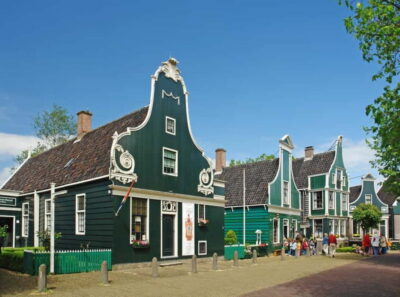 Zaanse Schans windmills & Volendam Guided Tour