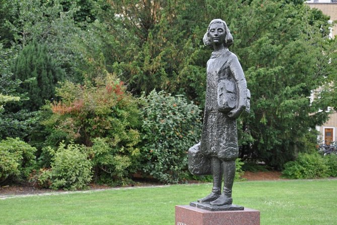Anne Frank Private Bike Tour in Amsterdam - The Spinoza Monument and Amsterdam’s wartime memory