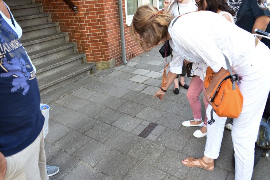 Anne Frank Story & Private 2-Hour Neighborhood Tour - Planning this with an Anne Frank House visit