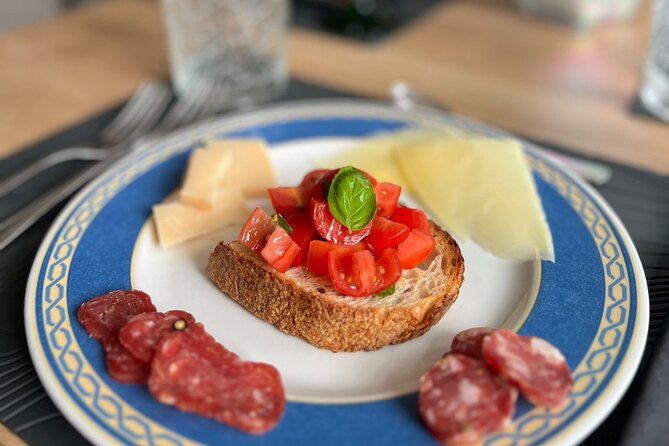 Authentic Italian Dinner in Cozy Canal Home in Amsterdam - Key details before you book