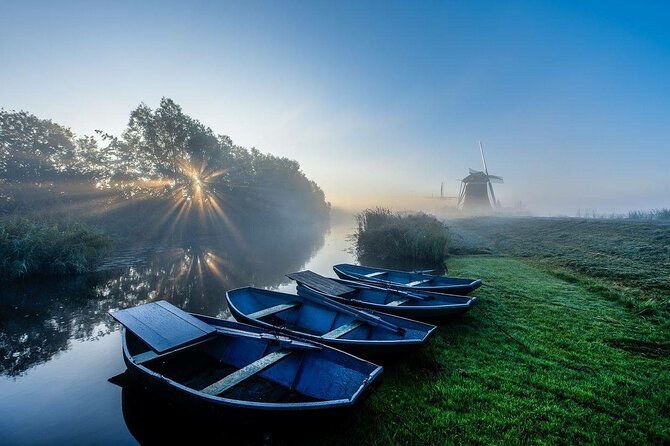 Best of Dutch Countryside: Giethoorn, Windmills, Secret Villages - Zaanse Schans: windmills in a living village
