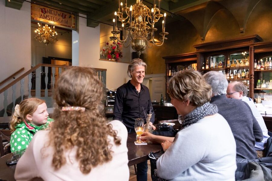 Boutique Dutch Food & History Tour with up to 8 guests only - Why the Jordaan makes a smart food-tour base